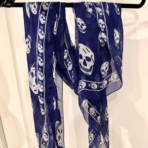 Alexander McQueen blue skull scarf